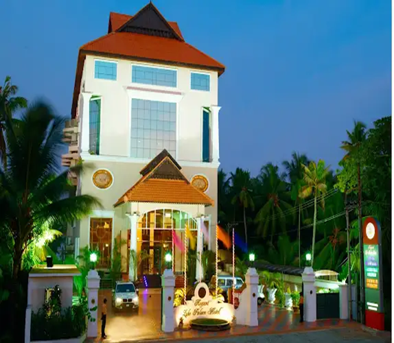 Regant Lake Palace Hotel Neendakara Kollam