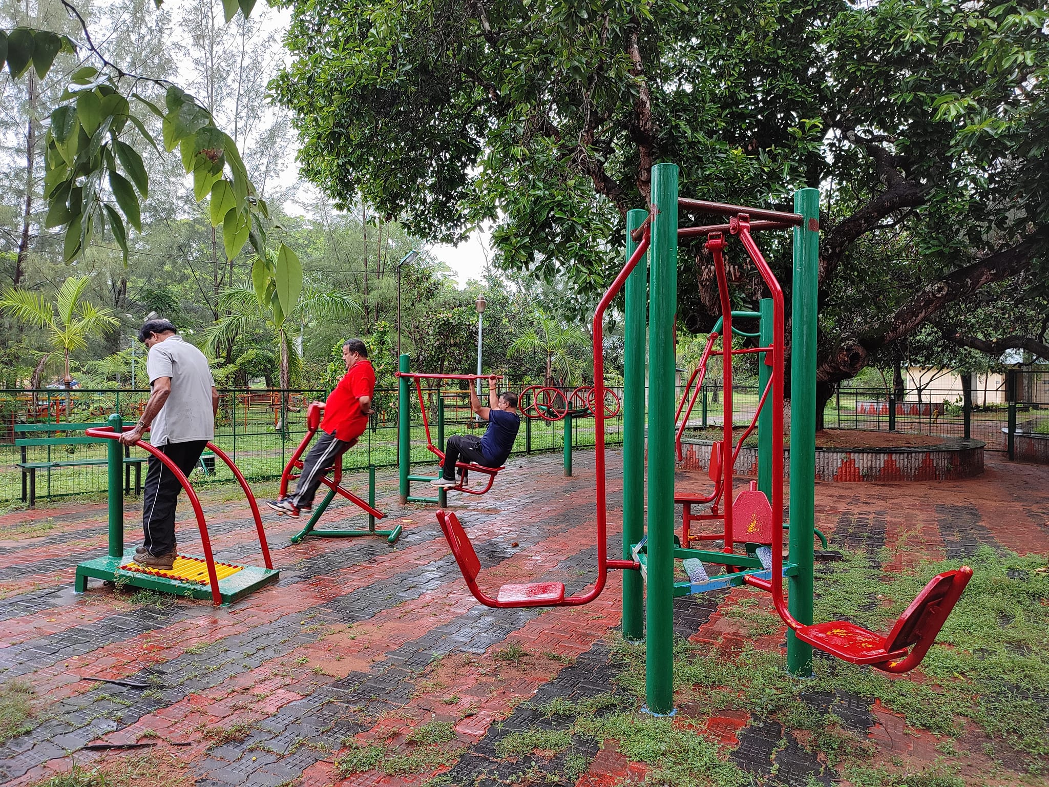 Asramam Children's Park kids playing
