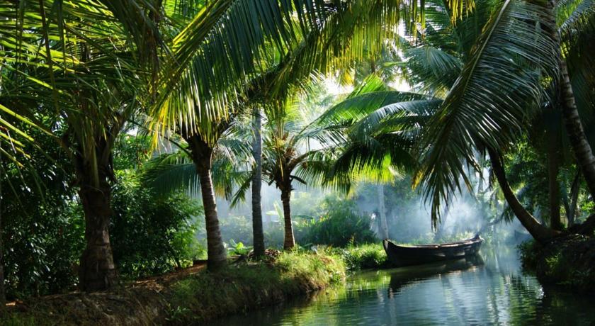 Mundrothuruthu group of eight small islets in Kollam